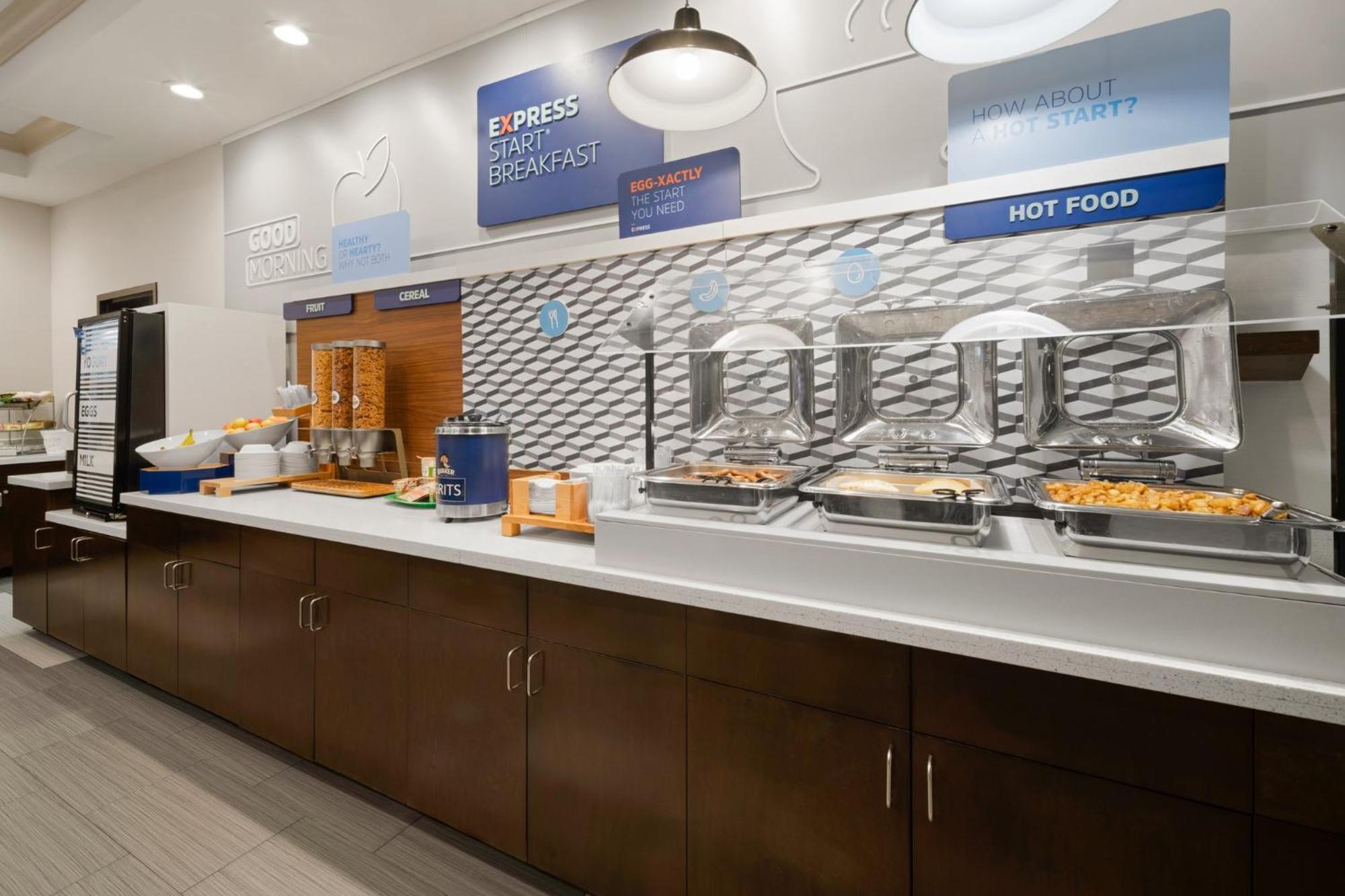 Holiday Inn Express & Suites Aiken By Ihg Exterior foto